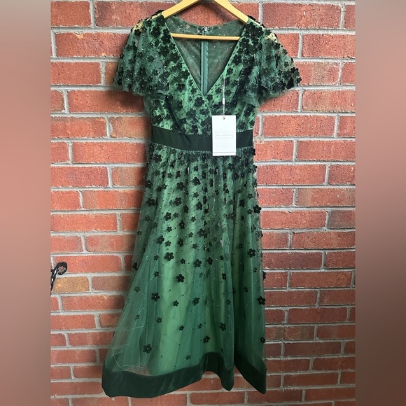 MAC DUGGAL Velvet Flower Embellished Midi Dress - Picture 4 of 11